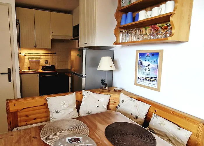 A Montalbert - Fr-1-755-45